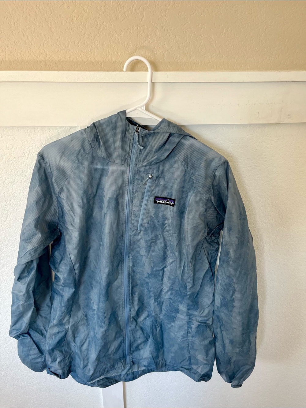 Patagonia Women’s Large Houdini Windbreaker Jacket